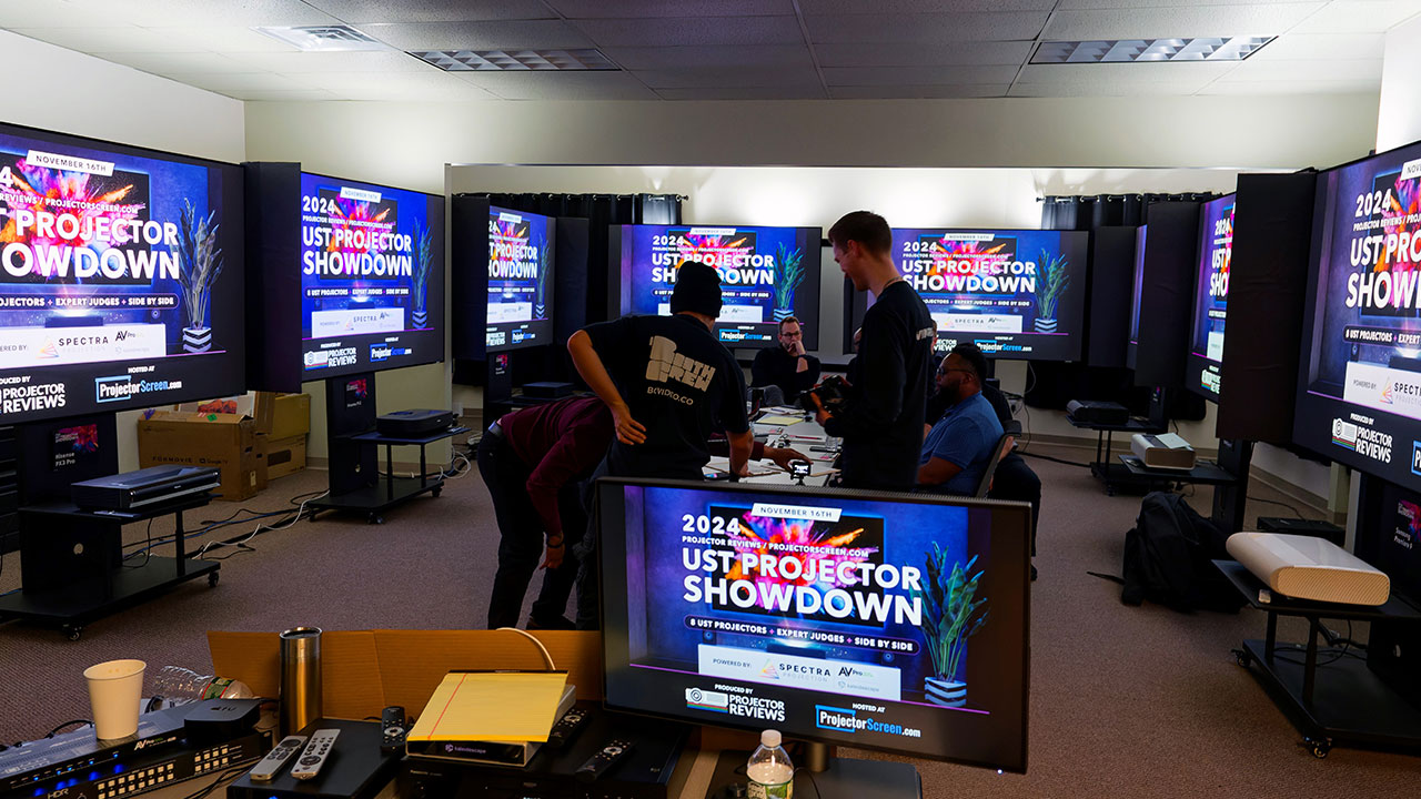2024-Showdown-Color-Judge-Discussion- Projector Reviews - Images
