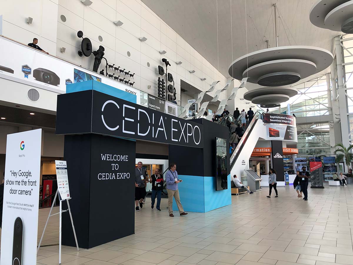 CEDIA show for projectors