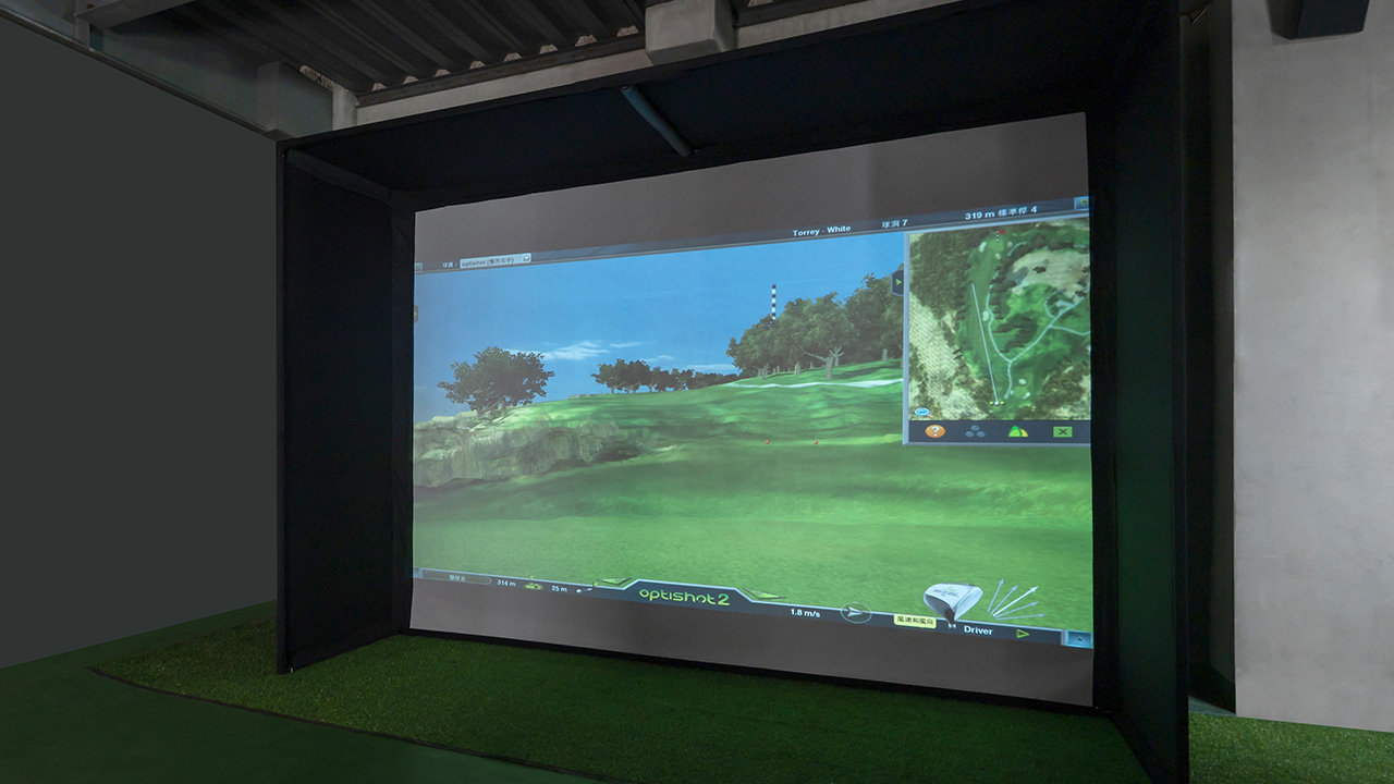 Elite Screens GolfSim Projector - Projector Reviews - Image