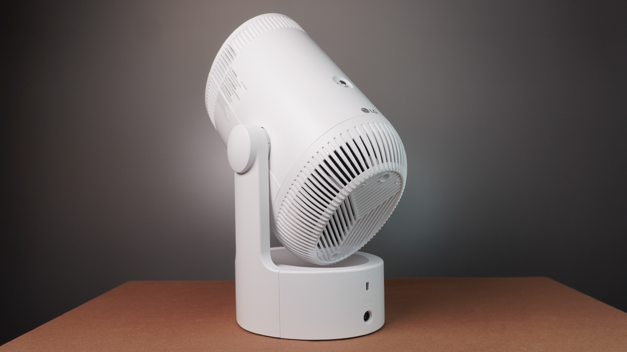 Lg Pu700R Portable Smart Projector - Projector Reviews - Image