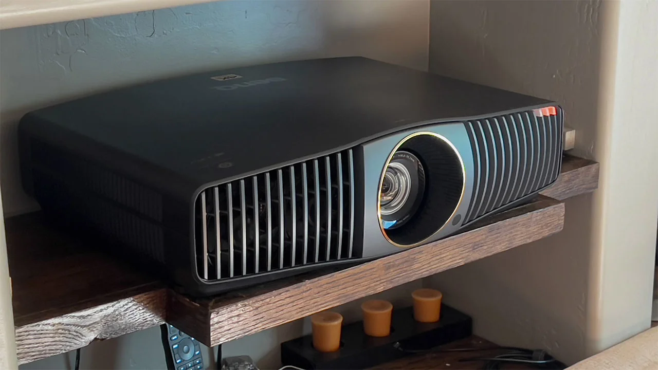 BenQ W5800 Projector - Projector Reviews - Images