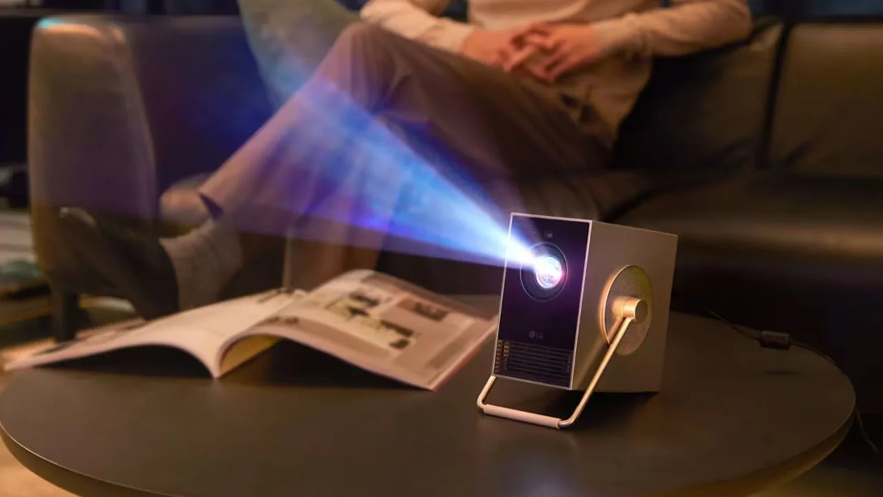 LG HU710PB Lifestyle - Projector Reviews - Image