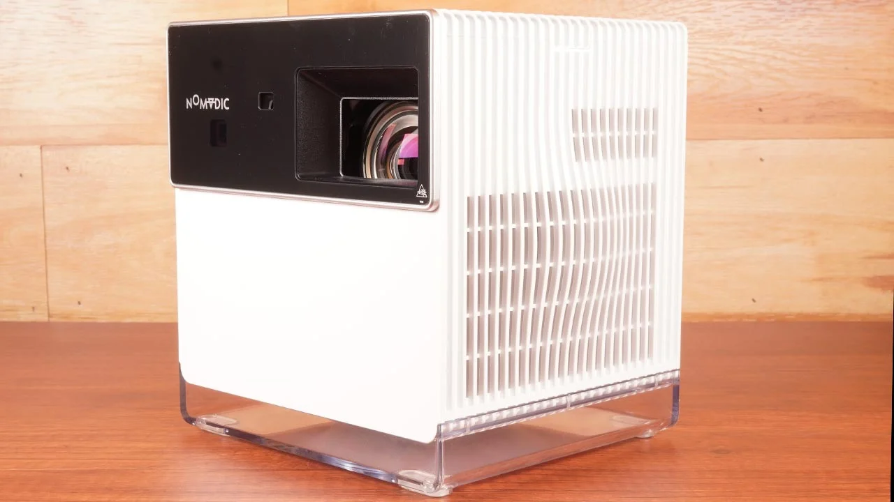NOMVDIC_P1000_PJBProdShot#2 - Projector Reviews Images